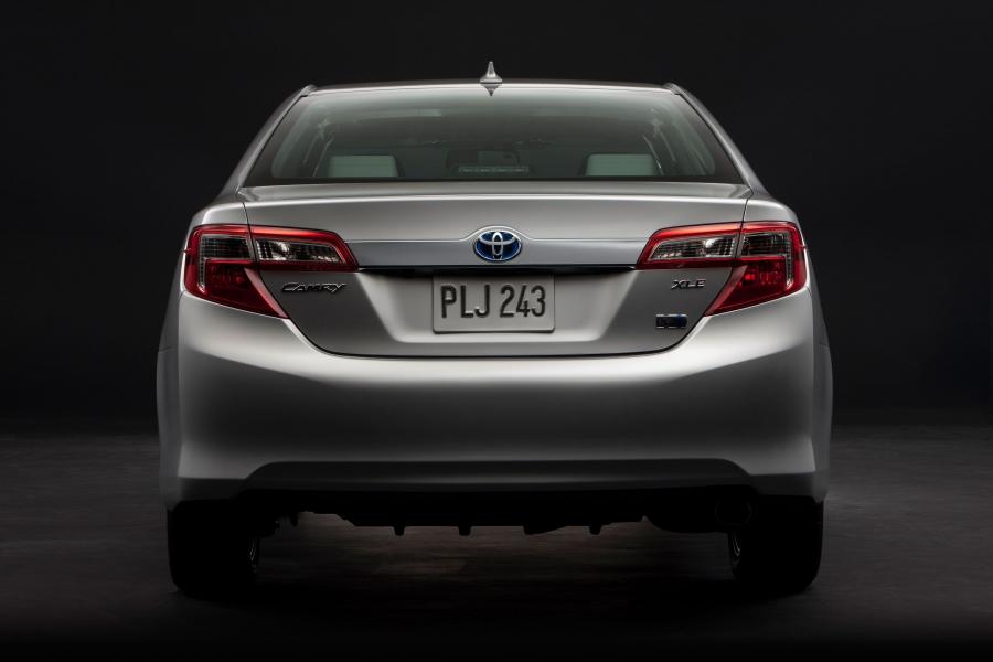  Toyota Camry Hybrid 2012 года  (фото 33 из 71)
